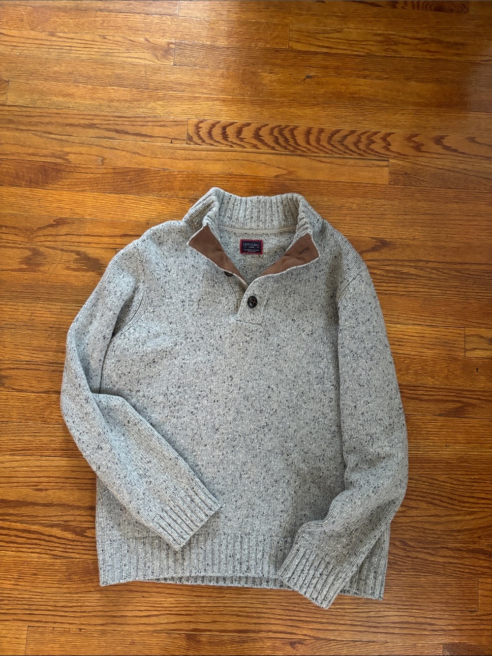 UNTUCKit Heather Gray Turtleneck Pullover with Suede Trim